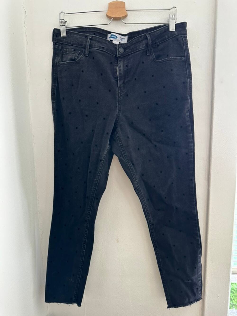 OLD NAVY Rockstar Black Faded Polka Dot Super Skinny Ankle | Size 14